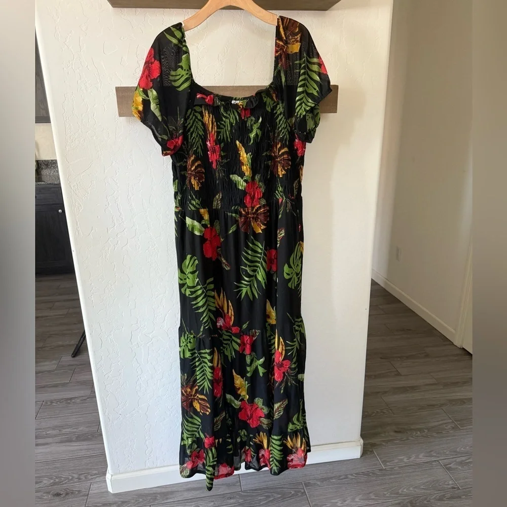 Siren Lily|Floral Maxi Dress with Tropical Print,Dark floral design•••Plus 2X